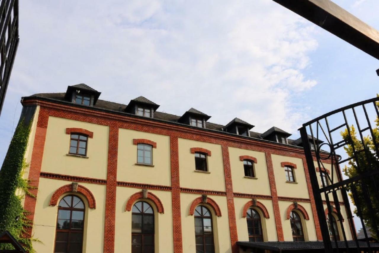 Penzion A Pivnice Varna Velka Bystrice Exterior photo